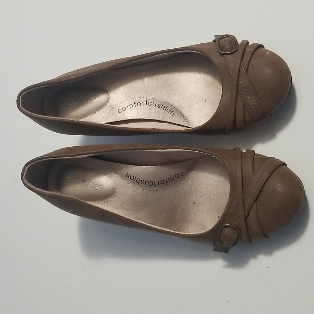 Tan heels